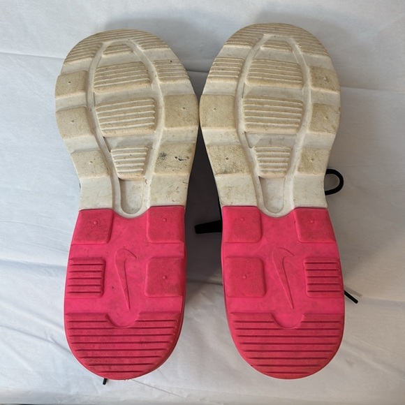 Nike Air Max Motion 2 Black Hyper Pink Women Size 8.5 Running Gym Workout Shoe - Picture 5 of 9